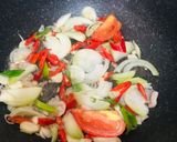 Foto langkah ke 3 dari resep Ayam Suwir Kecap.
