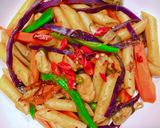 Hình bước làm 7 của món Nui Trộn Thịt Vẹm & Rau Củ Sốt Tương Xào