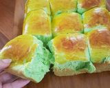 Foto langkah ke 5 dari resep Roti Sobek pandan.