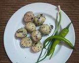 રાઈસ બૉલ્સ (Rice Balls Recipe In Gujarati) રેસીપી સ્ટેપ2ફોટો