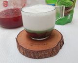 Foto langkah ke 4 dari resep Strawberry Milky Creamy Matcha.