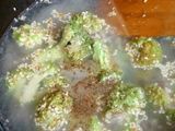 ब्रोकोली साथ में तिल सूप (Broccoli with Sesame Seeds Soup recipe in hindi)