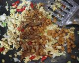 Foto langkah ke 3 dari resep Nasi Goreng Kampung Teri Tempe.