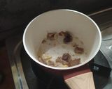 Foto langkah ke 2 dari resep Bubur Uduk Hati Ayam MPASI 6+ day 14.