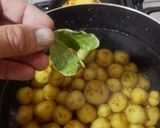 Foto del paso 20 de la receta: Bocachico en cabrito a mi estilo acompañado de puré de papa criolla y ensalada