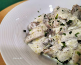 Foto del paso 6 de la receta: Salteado de mollejas y setas con salsa a las finas hierbas