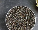 A picture of step 1 of Khatta Urad - Kathyawadi Dal.