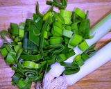A picture of step 1 of Leek Oil.