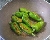 बेसन मसाला स्टफ मिरची (Besan Masala Stuff Mirchi Recipe In Marathi) रेसिपी स्टेप 4 फोटो 
