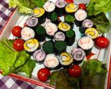 A picture of step 6 of Chrysanthemums Sushi.