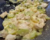 Une image de l'étape 2 de Wraps poulet et courgettes au brebis.