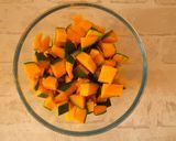 A picture of step 1 of Punjabi mango pickle.