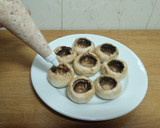 Foto del paso 5 de la receta: ✅🗣📢 Champiñones rellenos de atún y queso fresco🍄