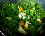 A picture of step 1 of Spinach with Mixed Vegetables.
