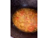 Foto langkah ke 4 dari resep Mie tumis kari ayam pedas.