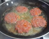 A picture of step 4 of Easy Beef and Carrot Patties.