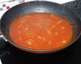 Foto del paso 1 de la receta Alitas de pollo fritas acompañadas de patatas con tomate