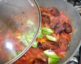 Une image de l'étape 4 de ROUGAIL SAUCISSES FUMÉES aux GROS PIMENTS (spécialité Réunionnaise).