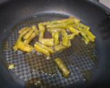 Foto del paso 3 de la receta: Revuelto de espárragos trigueros