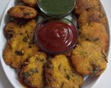 A picture of step 5 of Makki vada.