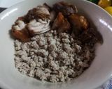 รูปขั้นตอนการทำที่ 2 ของ เมี่ยงก๋วยเตี๋ยวหมูสับ