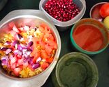 A picture of step 2 of Masala Bhel.