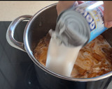 Foto del paso 2 de la receta Pasta con langostinos y salsa de leche de coco
