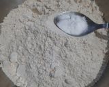 A picture of step 1 of Thin Crust Paneer Pizza.