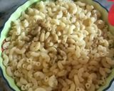 A picture of step 5 of Cheesy Pasta in white sauce.