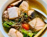 Salmon mozuku seaweed soup