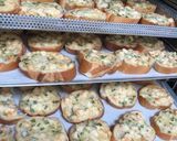 Hình bước làm 2 của món Bánh mì nướng sốt tôm