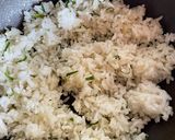Foto langkah ke 3 dari resep Nasi Daun Jeruk.