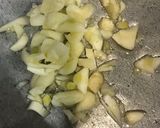 A picture of step 6 of Tawa chicken steak.