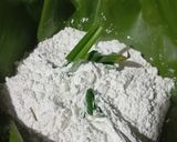 Foto langkah ke 2 dari resep Kue Putu Bumbung Original.