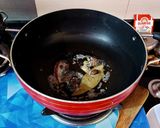 A picture of step 3 of Murgh Hariyali.