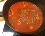 Foto del paso 4 de la receta: Conejo al ajillo con un toque de tomillo y romero