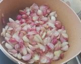 Foto langkah ke 2 dari resep (Sambal?) Tumis bawang merah cabai.