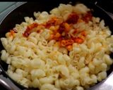 A picture of step 4 of Schezwan pasta.