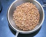 A picture of step 2 of Lentil rice (Mujadara).