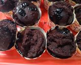 Foto langkah ke 4 dari resep Muffin Coklat Kukus.