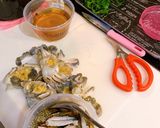 รูปขั้นตอนการทำที่ 1 ของ ปูและกุ้งดองน้ำปลา..🦀🦐 style by barbie👩🏼🍳