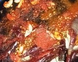 A picture of step 4 of Rajasthani style garlic chutney.