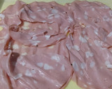Foto del paso 2 de la receta: Empanada de mortadela de bologna y queso con masa de hojaldre