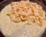 Une image de l'étape 5 de Papardelle au saumon et crème d’asperges.