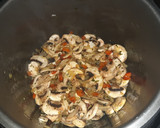 Foto del paso 3 de la receta: Carne de ternera guisada con champiñones 🍗🍄