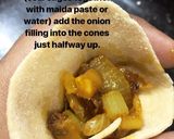 A picture of step 3 of Wheat Onion Samosas.