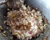 Foto langkah ke 2 dari resep Ayam goreng pedas.