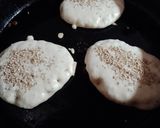 Foto del paso 3 de la receta: Pan con harina de garbanzos en sartén