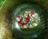 Foto langkah ke 2 dari resep Telur Dadar Rumahan.