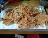 Foto langkah ke 3 dari resep Peyek kacang gurih.